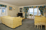 Self catering breaks at 1 Thurlestone Rock Apartments in Thurlestone, Devon