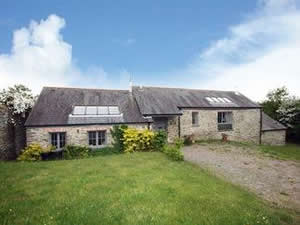 Self catering breaks at Carneggan Barn in Lanteglos, Cornwall