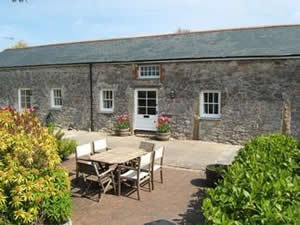 Self catering breaks at Seagull Cottage in Charlestown, Cornwall