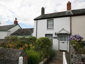 Self catering breaks at Spring Cottage in Veryan, Cornwall