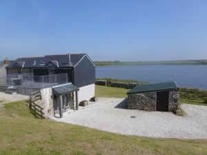 Self catering breaks at Dozmary Pool Barn in Bolventor, Cornwall