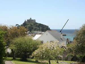 Self catering breaks at Sandcastles in Marazion, Cornwall