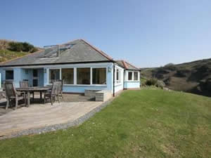 Self catering breaks at Sunnycliff in Trebarwith Strand, Cornwall