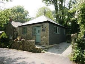 Self catering breaks at Nantewas Studio in Lamorna, Cornwall