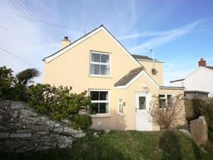 Self catering breaks at Curlew Cottage in Cubert, Cornwall