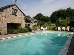 Self catering breaks at Medlar Tree Cottage in Cardinham, Cornwall