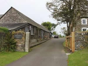 Self catering breaks at Albion Cottage in Tresparrett, Cornwall