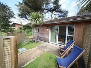 Self catering breaks at Arvor in Mawgan Porth, Cornwall