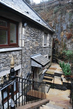 Self catering breaks at Honeypot Cottage in Bowness, Cumbria