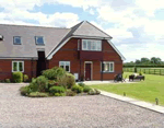Corner House Cottages - Heron Cottage in Rossett, Wrexham, North Wales