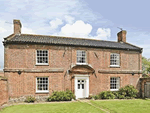 Bure Valley Farmhouses - Laurel Farm in Banningham, Norfolk, East England