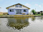 Martham Ferry Boat Yard - Ferry Cottage in Martham, Norfolk, East England