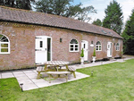 Waveney House - Waveney Cottage in St Olaves, Norfolk, East England