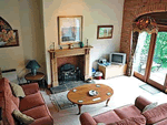 Abbots Court Cottages - Granary Cottage in Evesham, Worcestershire, West England