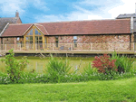 Parsonage Farm Holiday Cottages - Drakes Barn in Clyffe Pypard, Wiltshire, South West England