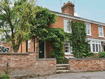 Bay Tree Cottage in Alveston, Warwickshire, Central England