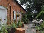 Self catering breaks at 1 bedroom holiday home in Tewkesbury, Gloucestershire