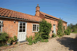 Self catering breaks at Chapel Cottage in Matlaske, Norfolk