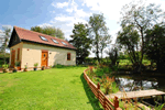 Self catering breaks at Moat House in Brooke, Norfolk