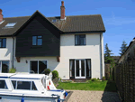 Self catering breaks at 20 Trail Quay Cottages in Wroxham, Norfolk