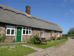 Self catering breaks at Pilgrims Cottage in Bacton, Norfolk