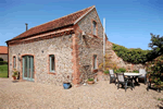 Self catering breaks at The Little Barn in Field Dalling, Norfolk