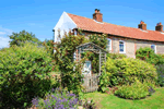 Self catering breaks at Nellies Cottage in Stiffkey, Norfolk