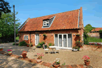 Self catering breaks at Partridge Farm Cottage in Tunstead, Norfolk