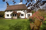 Self catering breaks at The Old Post Office in Peasemore, Berkshire