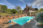 Self catering breaks at Manor Farmhouse in Milstead, Kent