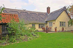 Self catering breaks at Apple Tree Cottage in Denston, Suffolk