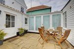 Self catering breaks at The Nutshell in Aldeburgh, Suffolk